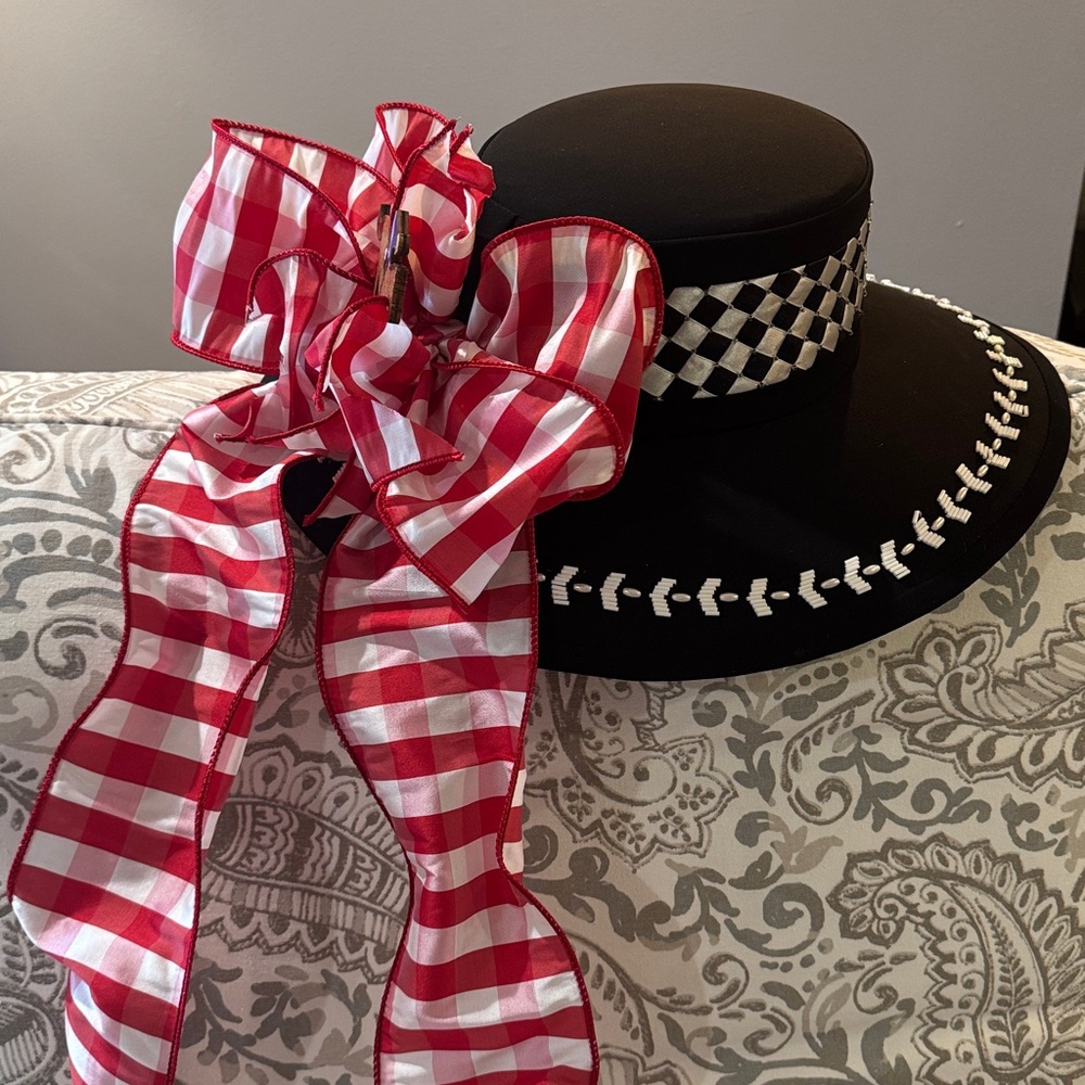 Every day or READY for Kentucky Derby!! Elegant Black and White Women's Hat